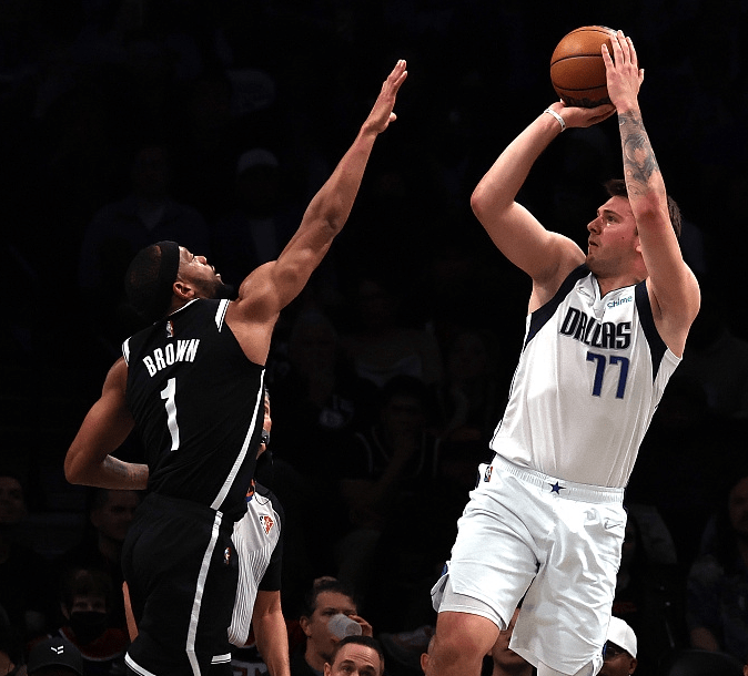 太狠了！风云突变阿贾克斯赛后临场应变勒沃库森加时末段绝杀压哨，今晨布莱顿备战NBA季后赛的简单介绍